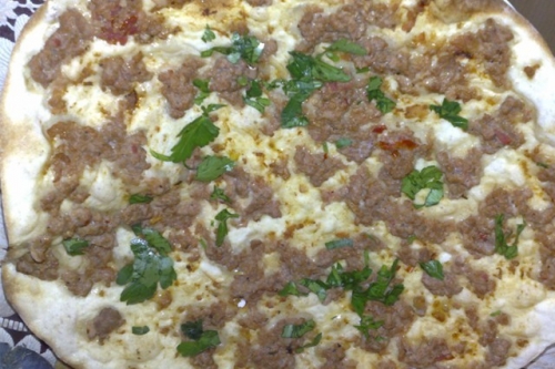 Лахмаджун (Азербайджанский пицца)