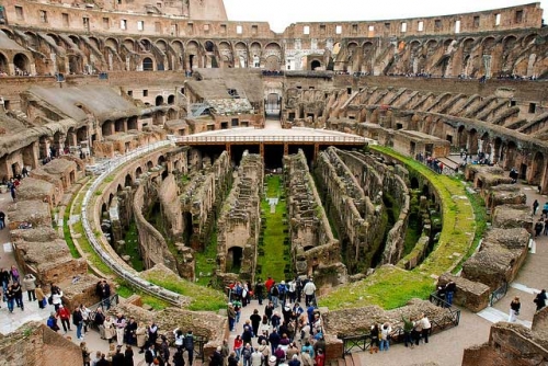 Колизей - легендарная достопримечательность Рима