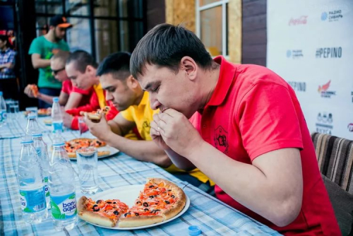 второй городской чемпионат по поеданию пиццы в братске 2017